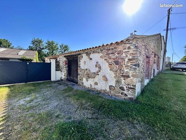 Maison 8 pièces 243 m²