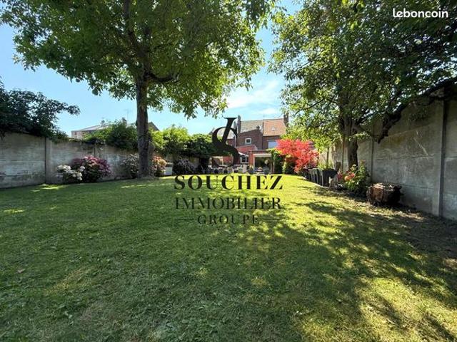Maison 8 pièces 270 m²
