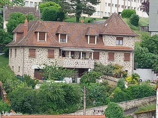 Maison 8 pièces 254 m²