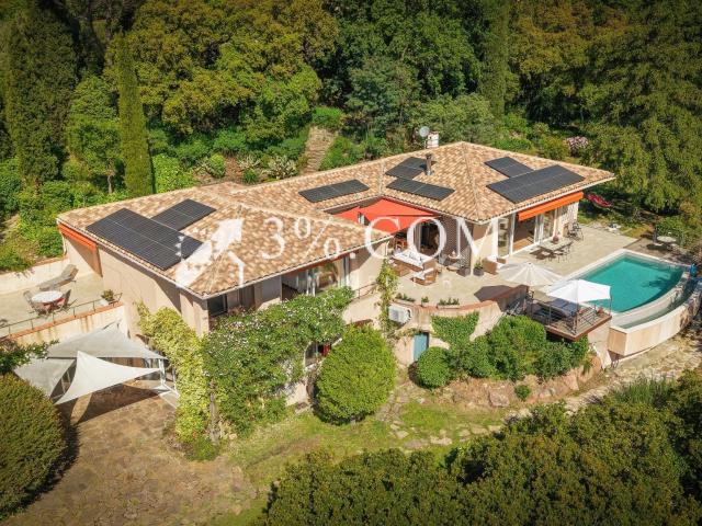 Maison 8 pièces 254 m²