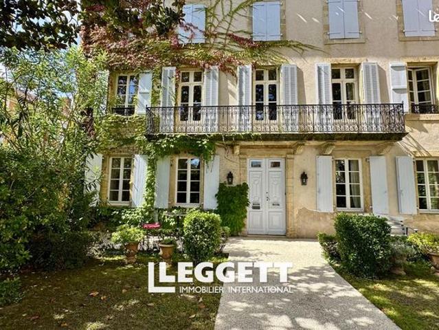 Maison 8 pièces 254 m²