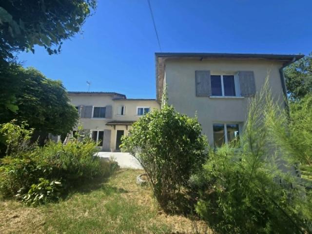 Maison 8 pièces 254 m²