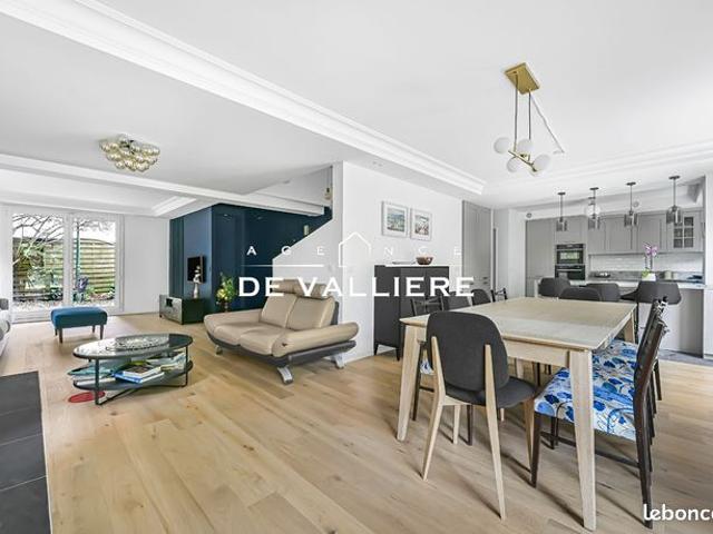 Maison 8 pièces 254 m²