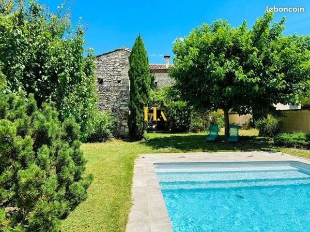Maison 8 pièces 254 m²