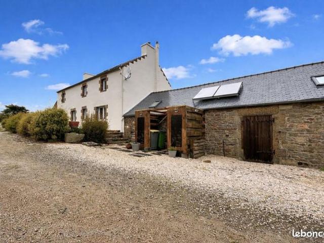 Maison 8 pièces 254 m²