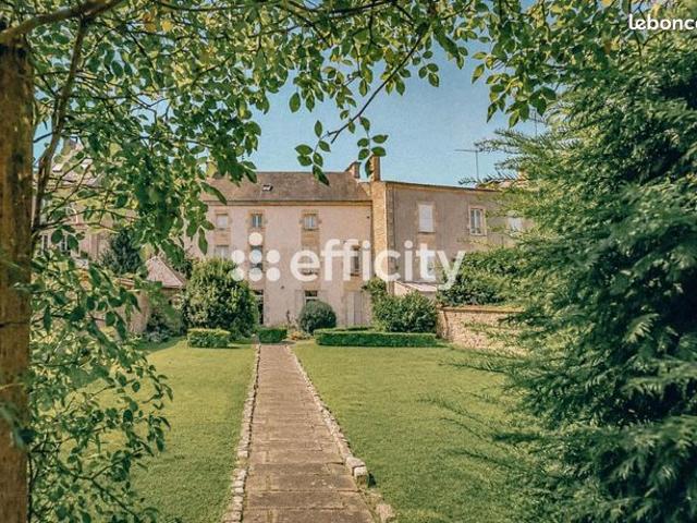 Maison 8 pièces 255 m²