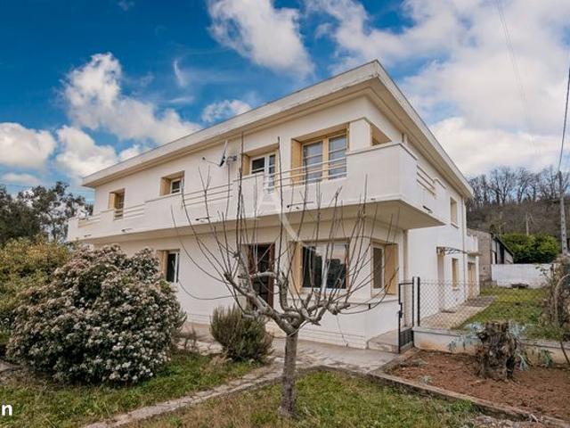 Maison 8 pièces 255 m²