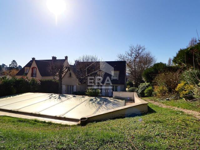 Maison 8 pièces 255 m²