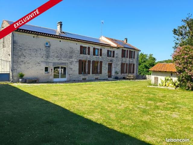 Maison 8 pièces 255 m²