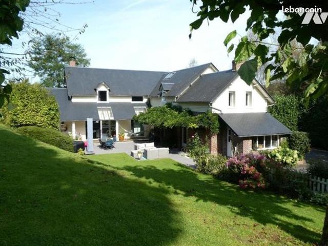 Maison 8 pièces 255 m²