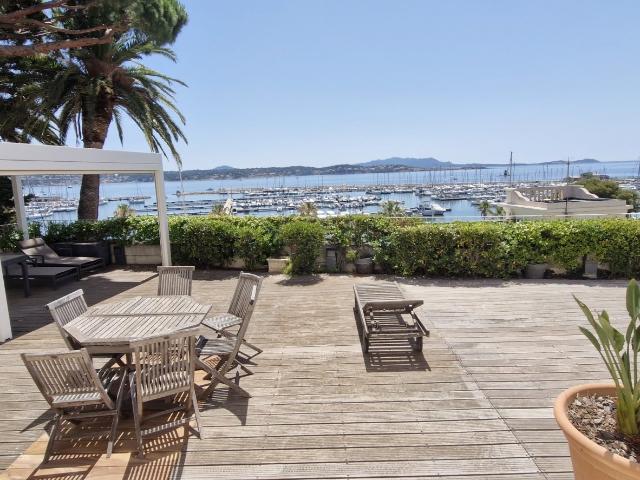 Maison 8 pièces 255 m²