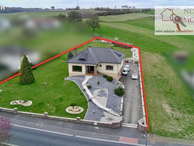 Maison 8 pièces 256 m²