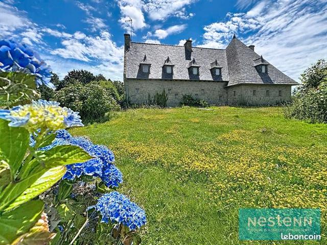 Maison 8 pièces 256 m²