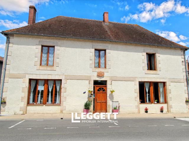 Maison 8 pièces 256 m²