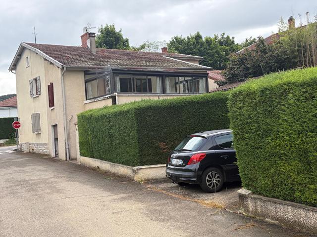 Maison 8 pièces 256 m²