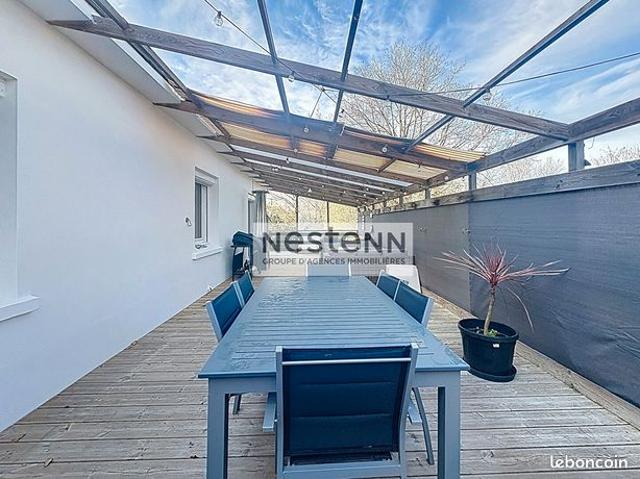 Maison 8 pièces 256 m²