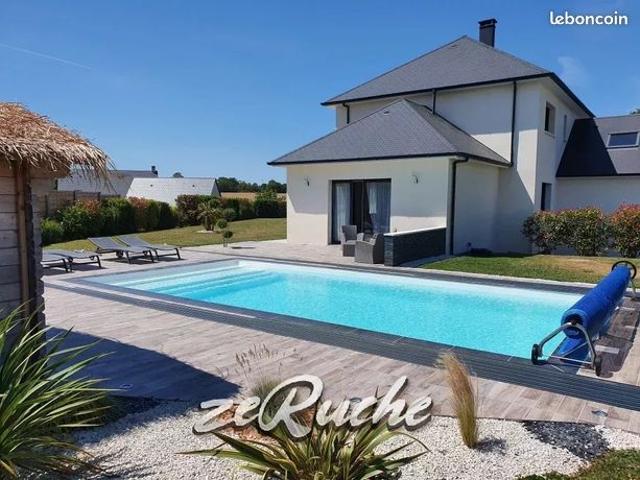 Maison 8 pièces 256 m²