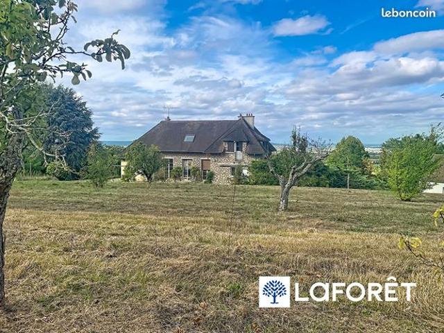 Maison 8 pièces 257 m²
