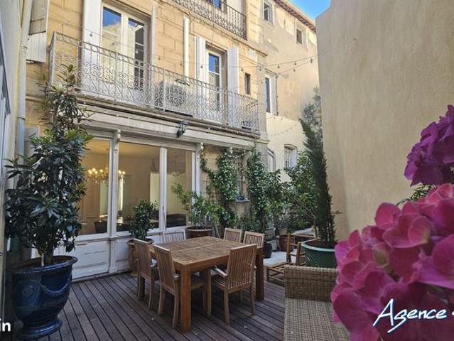 Maison 8 pièces 257 m²