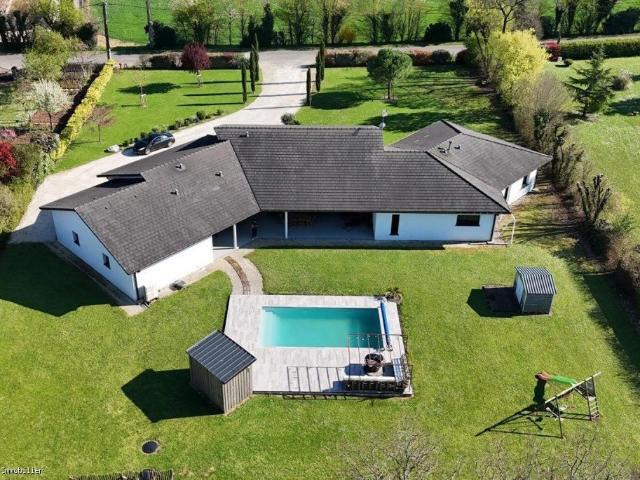 Maison 8 pièces 257 m²