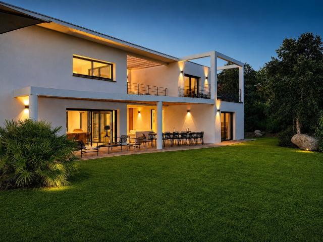 Maison 8 pièces 257 m²
