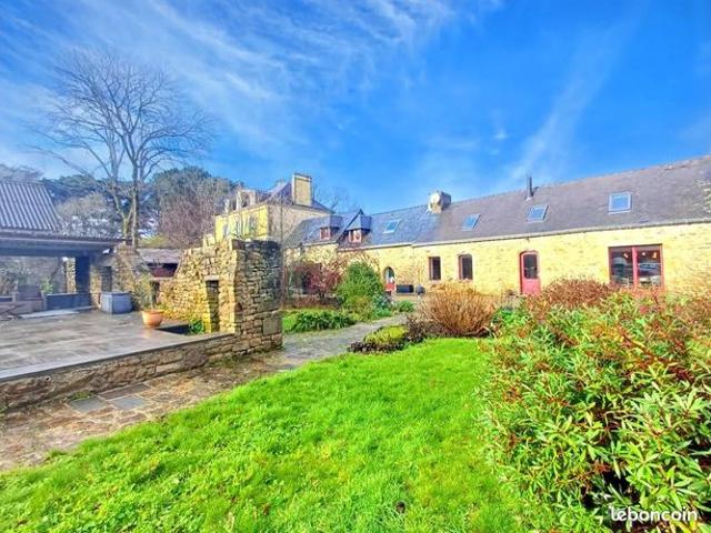 Maison 8 pièces 257 m²