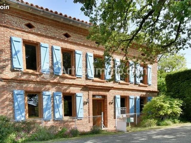 Maison 8 pièces 257 m²