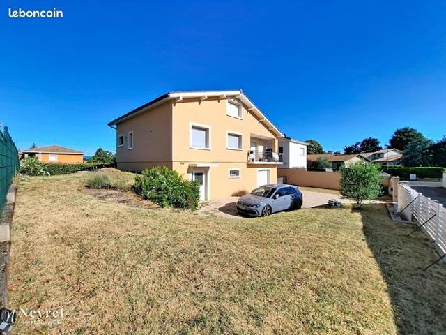 Maison 8 pièces 257 m²