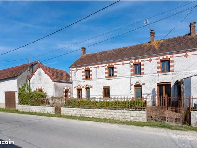 Maison 8 pièces 257 m²