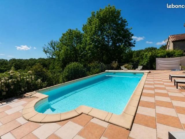 Maison 8 pièces 257 m²
