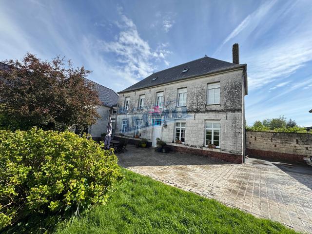 Maison 8 pièces 258 m²