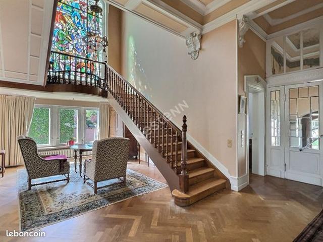 Maison 8 pièces 258 m²