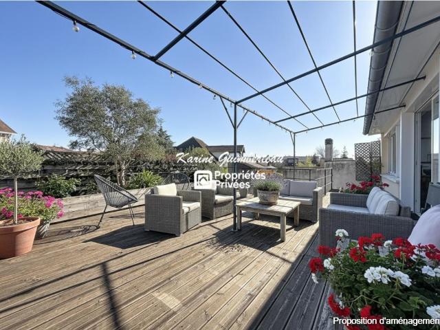 Maison 8 pièces 251 m²