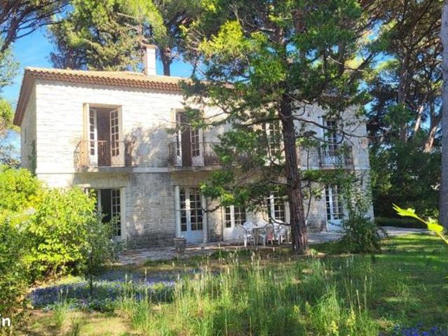 Maison 8 pièces 258 m²