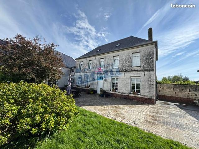 Maison 8 pièces 258 m²