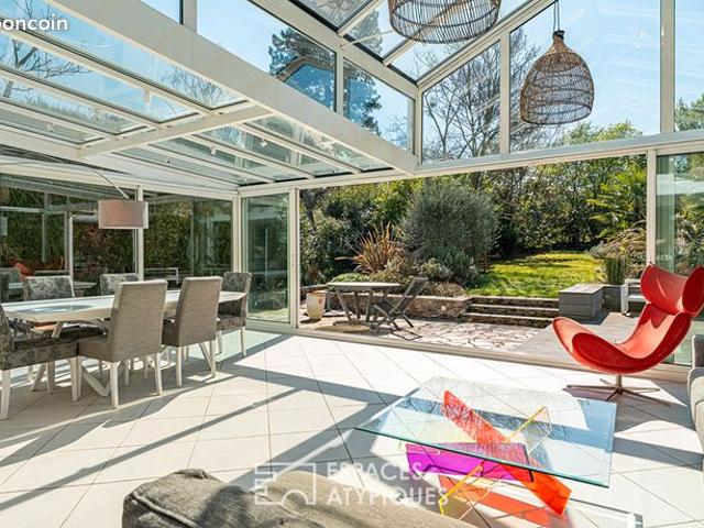 Maison 8 pièces 258 m²