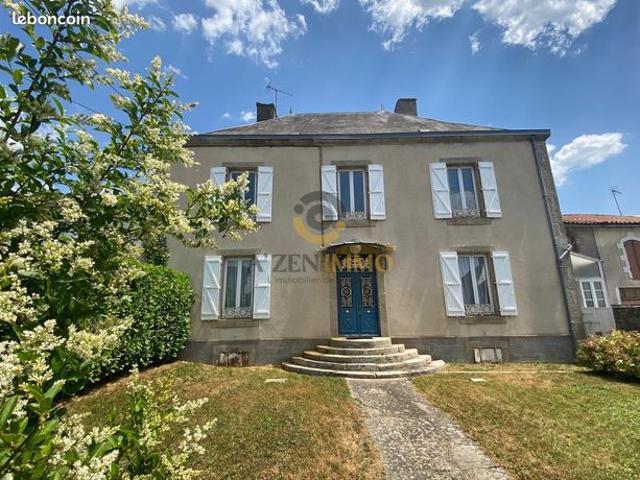 Maison 8 pièces 258 m²