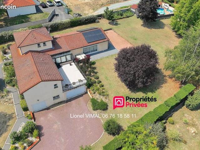 Maison 8 pièces 258 m²