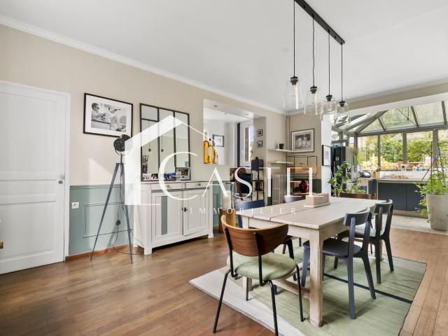 Maison 8 pièces 258 m²