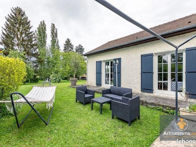 Maison 8 pièces 258 m²