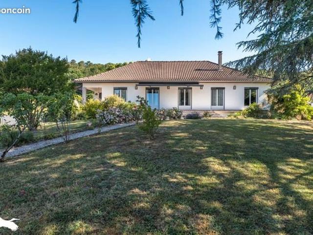 Maison 8 pièces 258 m²