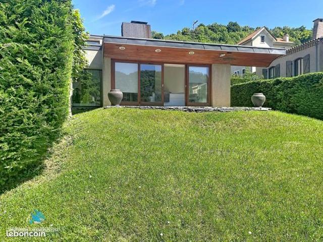 Maison 8 pièces 258 m²