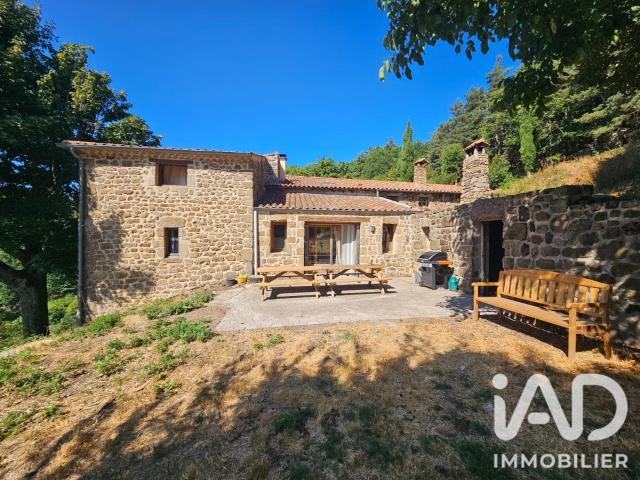 Maison 8 pièces 258 m²