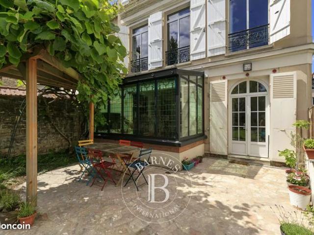 Maison 8 pièces 258 m²