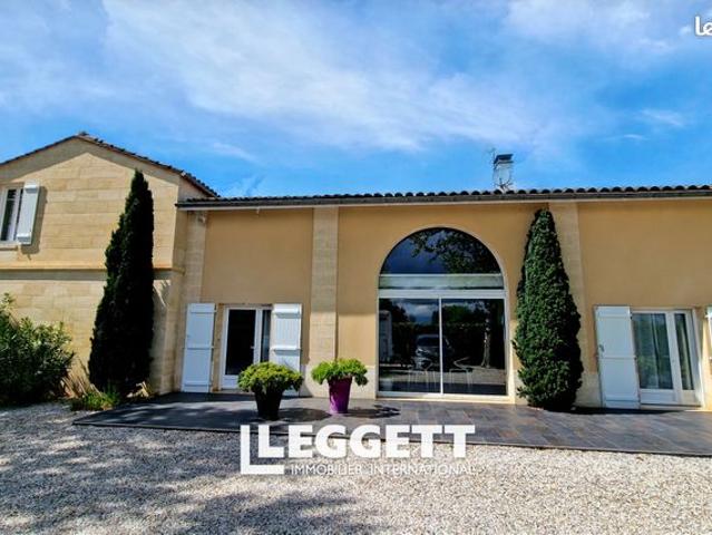 Maison 8 pièces 258 m²