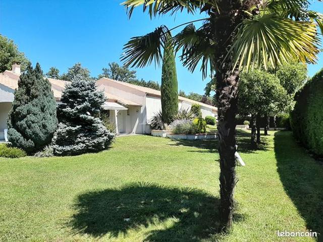 Maison 8 pièces 259 m²