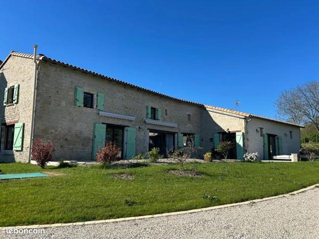 Maison 8 pièces 259 m²