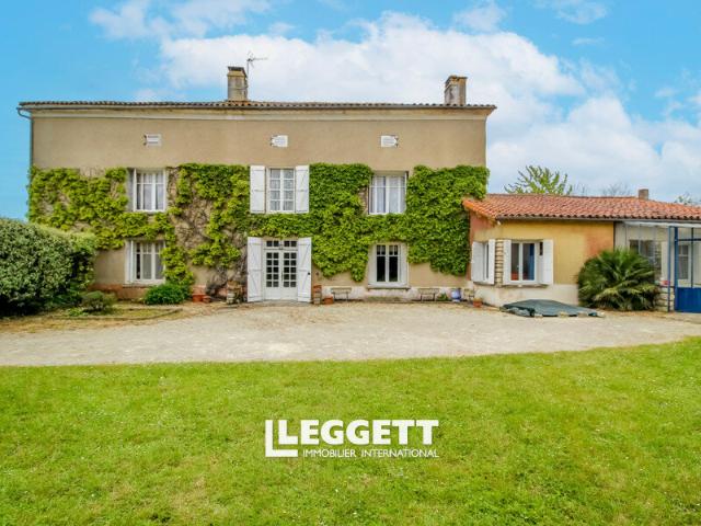 Maison 8 pièces 259 m²