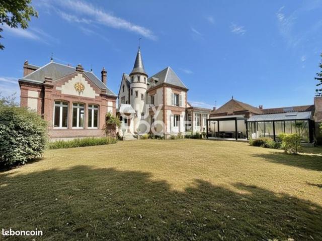 Maison 8 pièces 259 m²