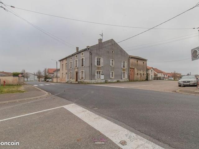 Maison 8 pièces 250 m²